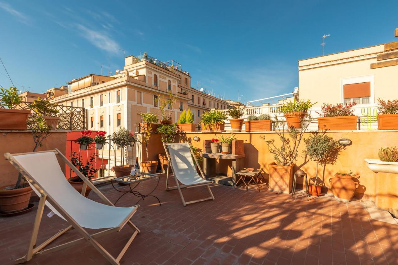 Bright And Comfy Terraced Apartment In Trastevere ローマ エクステリア 写真
