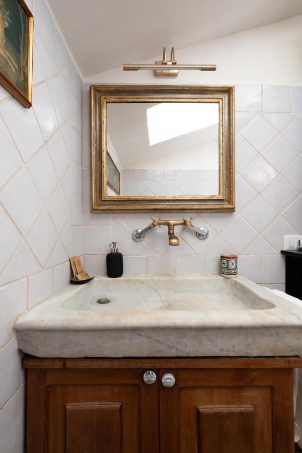 Bright And Comfy Terraced Apartment In Trastevere ローマ エクステリア 写真